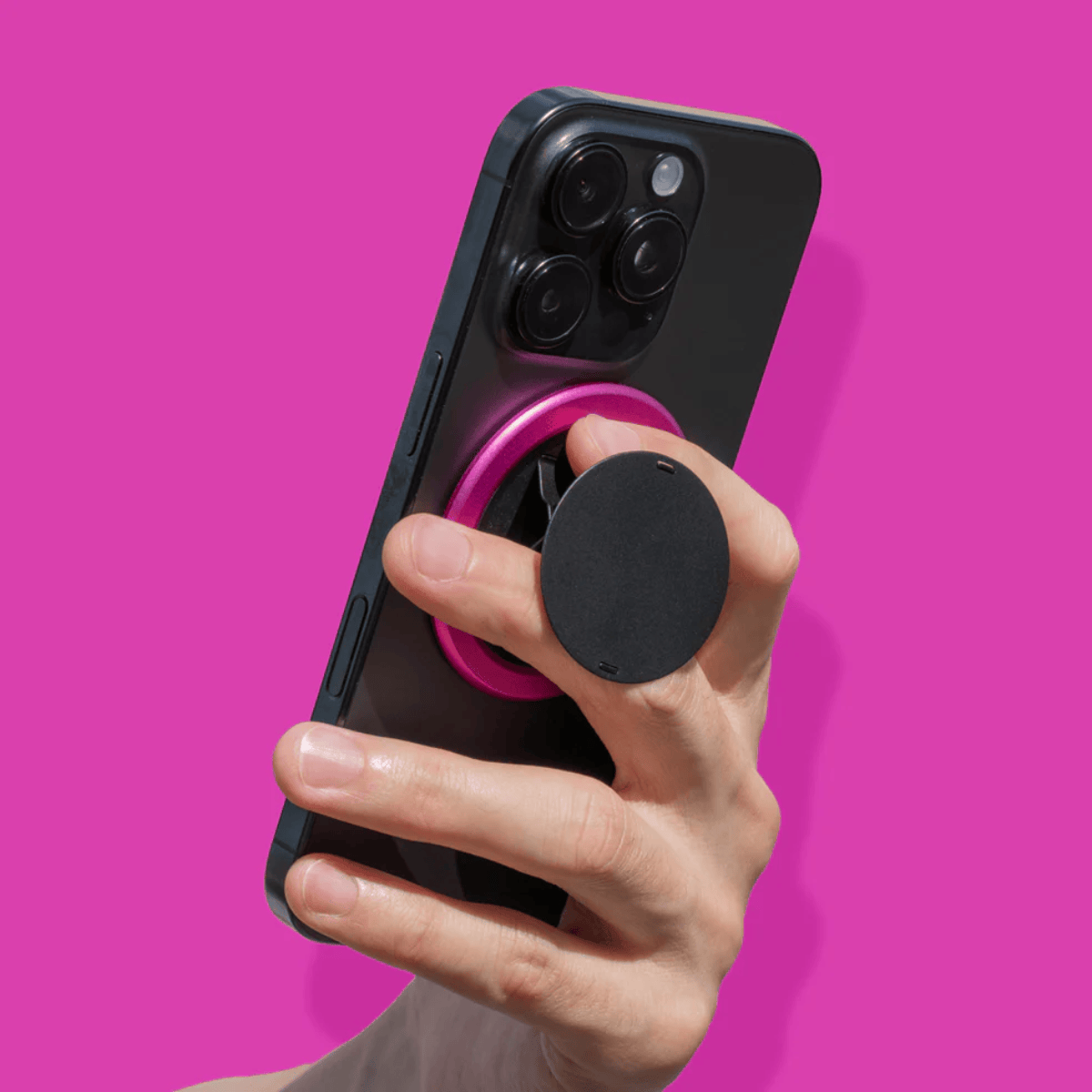 Kickstand integrado del OhSnap Snap Grip Retro Wave para ver videos manos libres