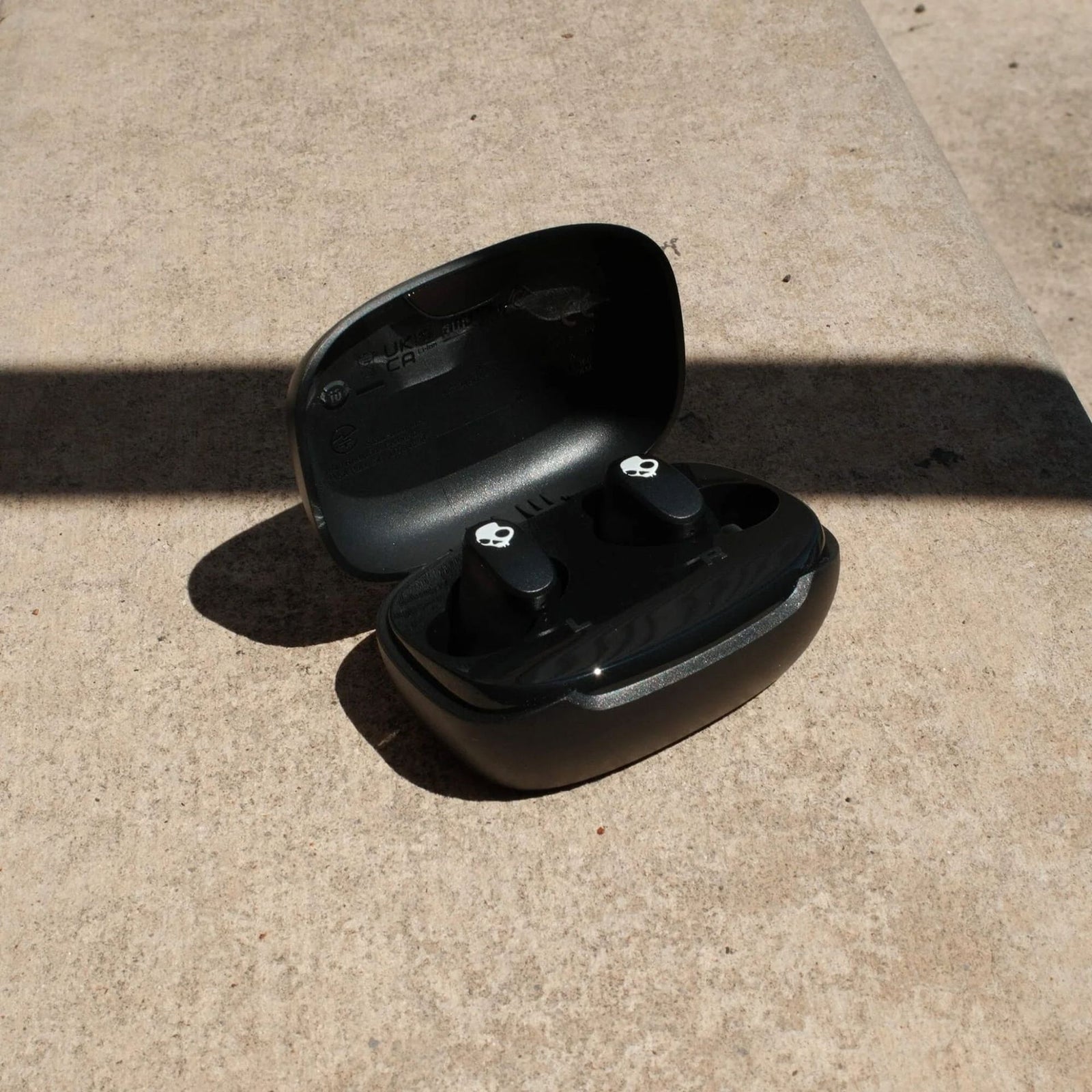 SKULLCANDY SMOKIN BUDS 360 SHAPE BLACK