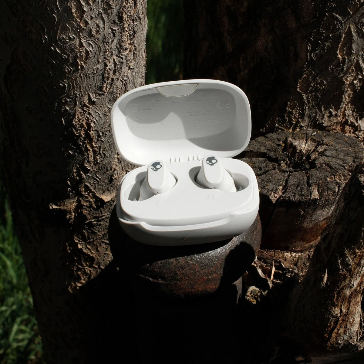SKULLCANDY SMOKIN BUDS 360 SHAPE BONE
