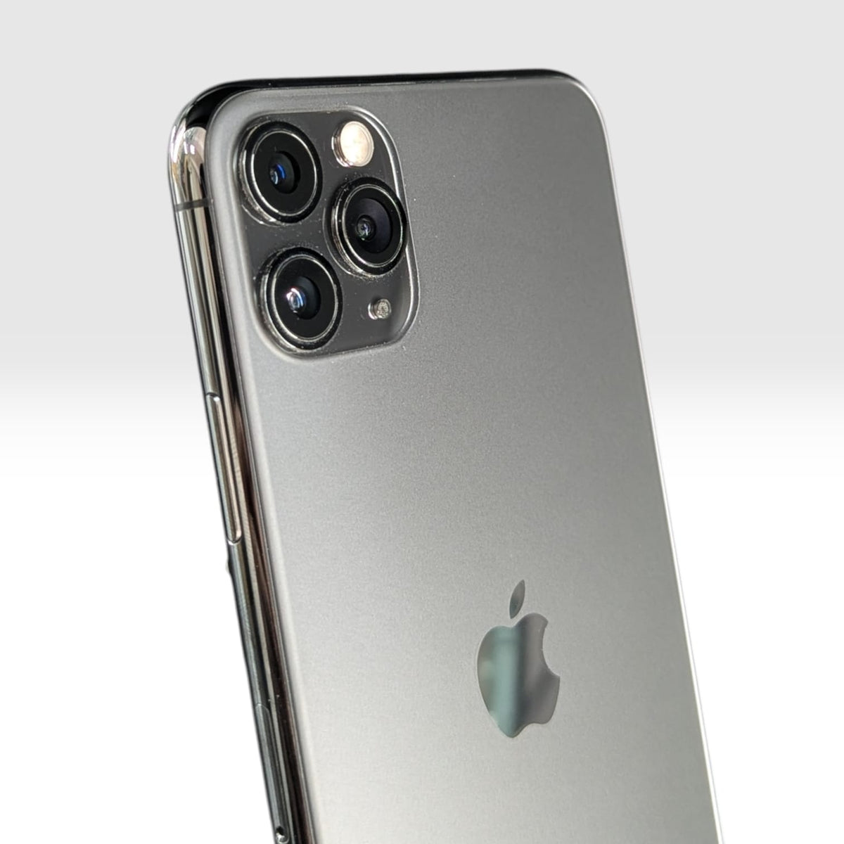 iPhone 11 Pro Max 64GB Gray - BAT 75% - TDIC43 S
