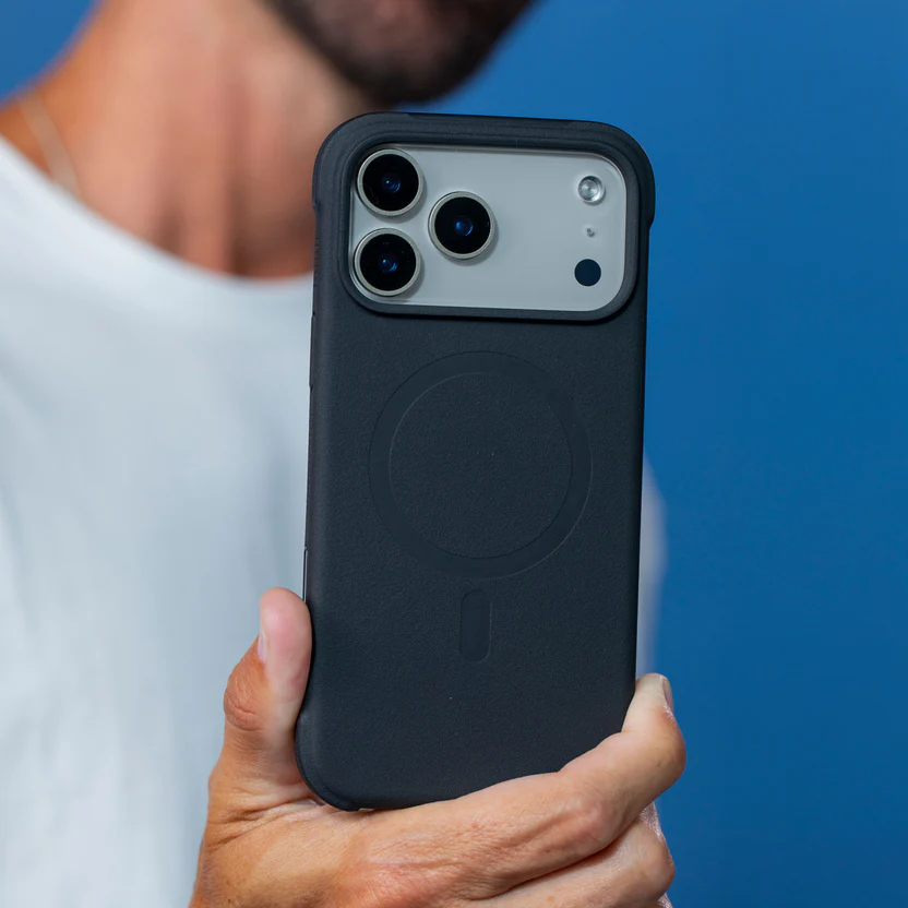BLACKOUT para iPhone 17 Pro Max NEGRO
