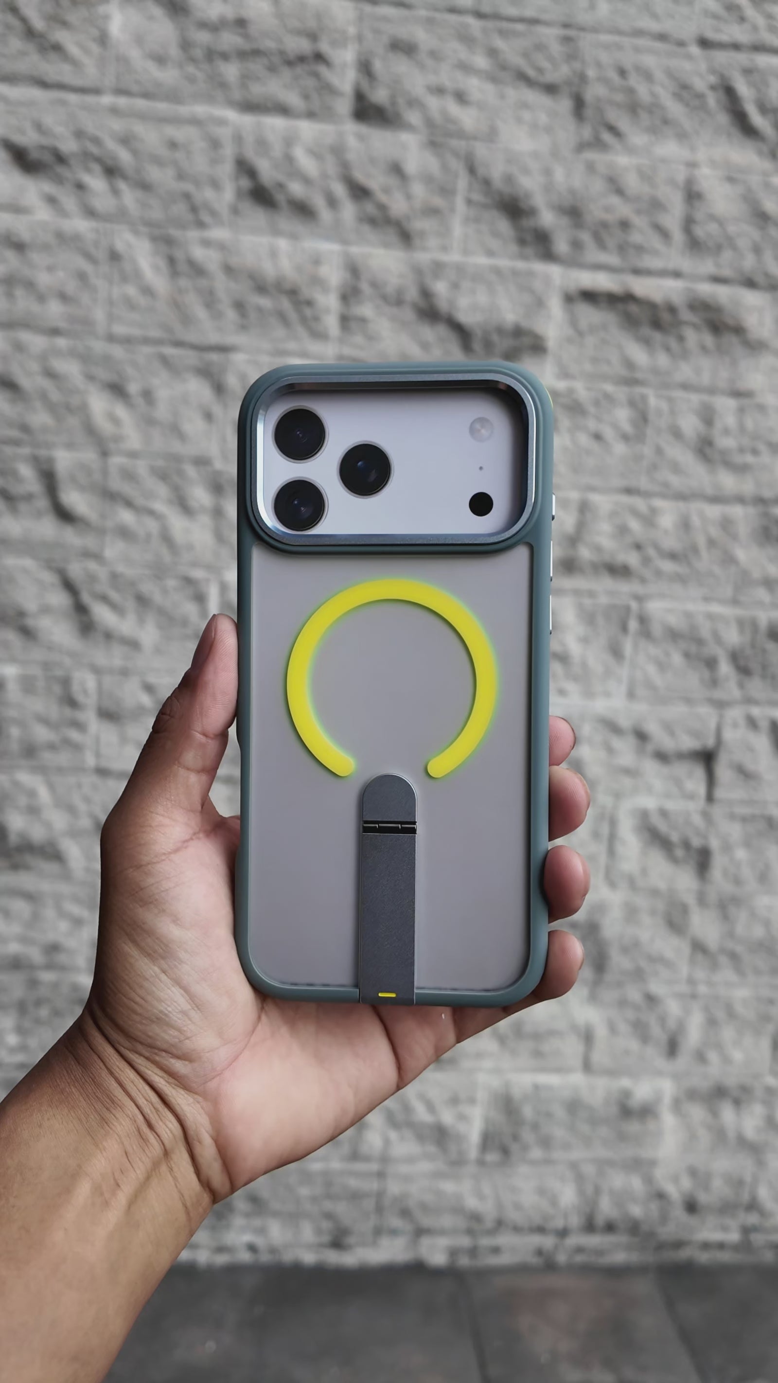PRODIGEE FORMULA K1 IPHONE 17 PRO MAX NEON